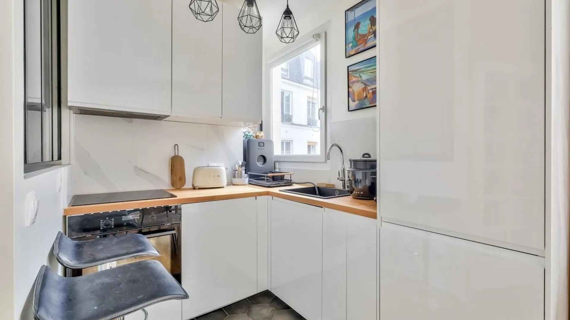 Apartment Near Grands Boulevards Paris