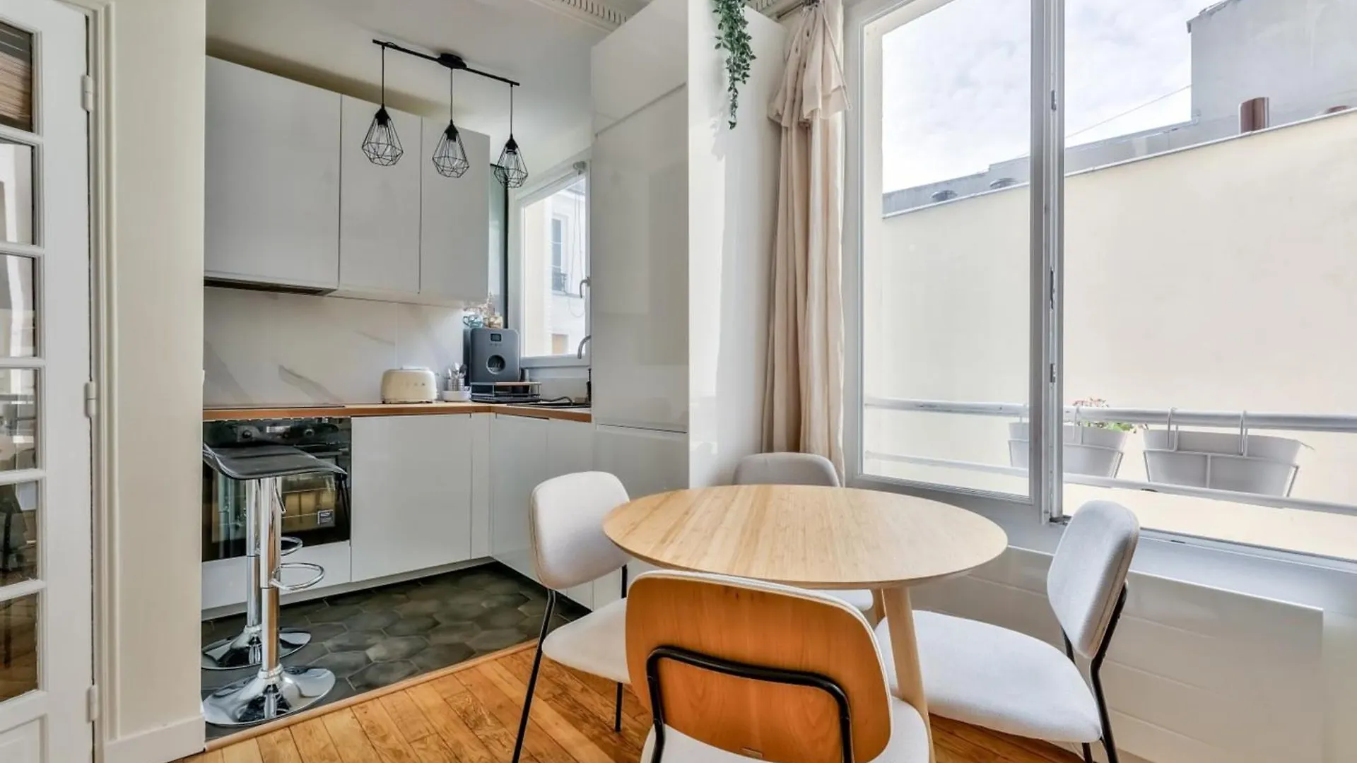 Apartment Near Grands Boulevards Paris