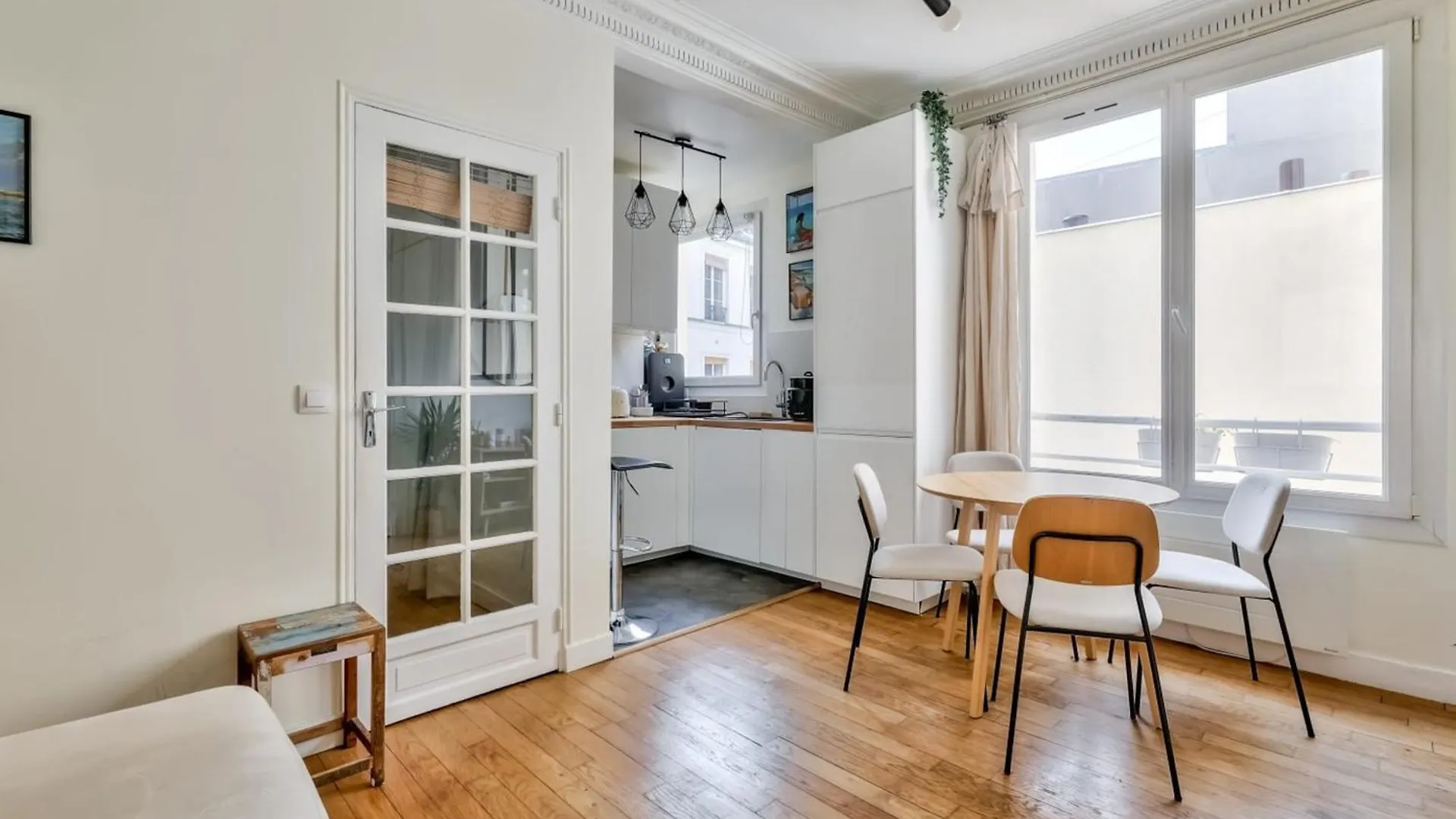 Apartment Near Grands Boulevards Paris